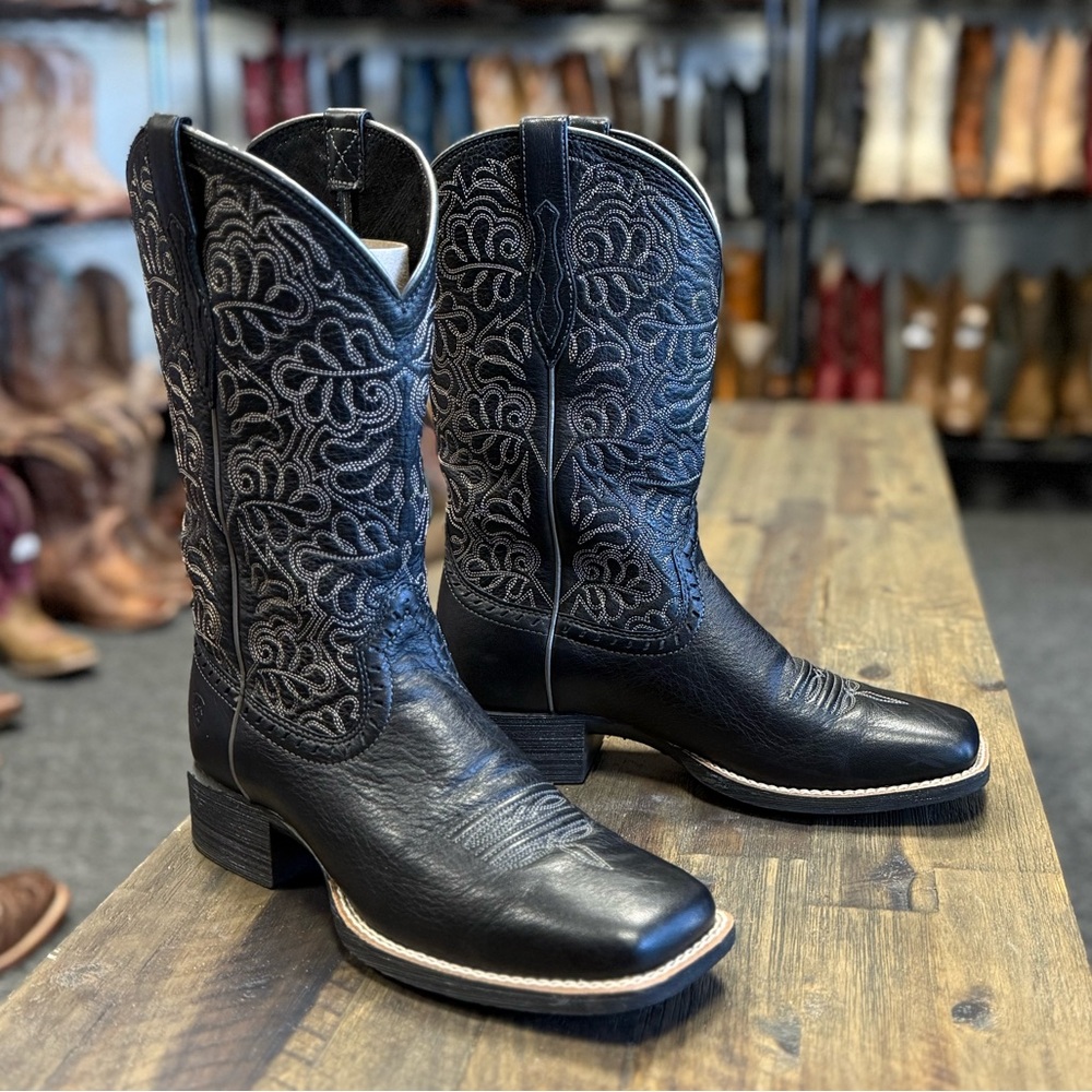 Ariat Women's Round Up Remuda Western Boot - Broad Square Toe 8.5